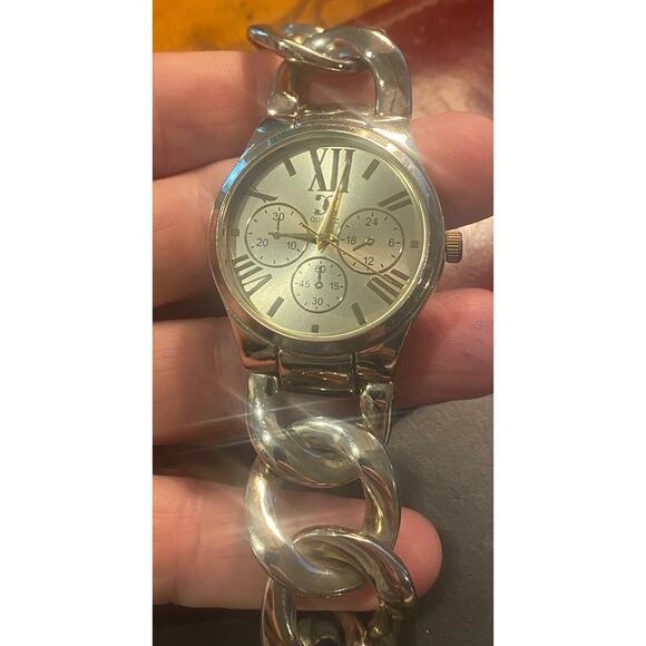 Women's 38mm Gold Tone Charming Charlie Watch, Heavy Chain Bracelet - Picture 3 of 3